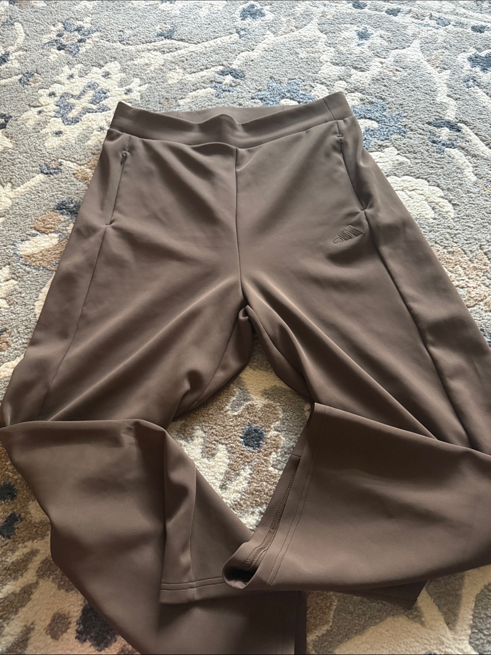 Adidas Women’s Brown Stretch Pull-On Pants size XL with zipped pockets